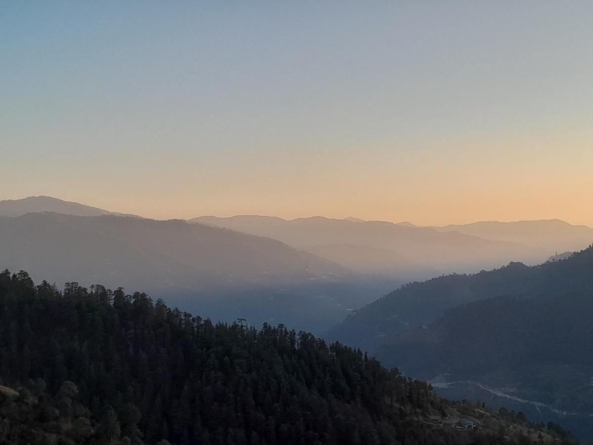 Mountain And Peace Lejlighed Shimla Eksteriør billede